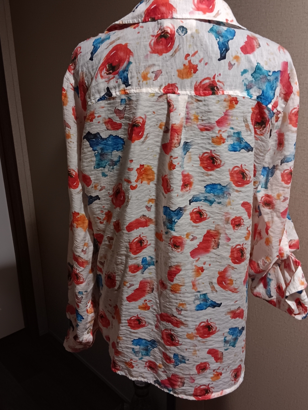 Charlie Jade 🦄 White Watercolor Floral Button-Down with Red & Blue Accents - Picture 2 of 8
